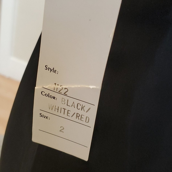 Size 2 NWT discontinued Sherri HIll strapless trumpet gown with train - Picture 7 of 8